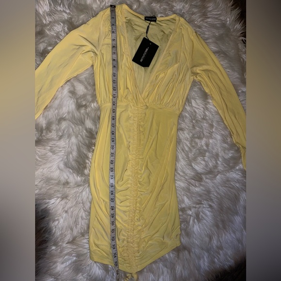 NWT💫 PLT Oriana lemon plunge rushed bodycon dress - Picture 10 of 16